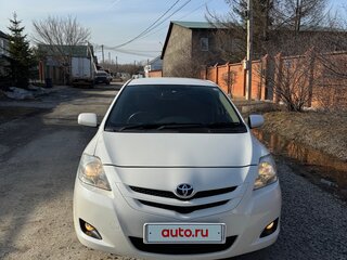 2006 Toyota Belta I, белый, 710000 рублей, вид 4