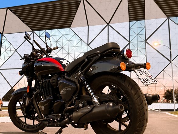 2024 Royal Enfield Shotgun, серый, 600000 рублей - вид 4