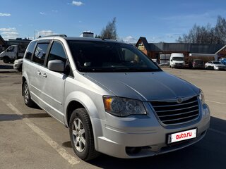 2007 Chrysler Town & Country V, серый, 1550000 рублей, вид 1