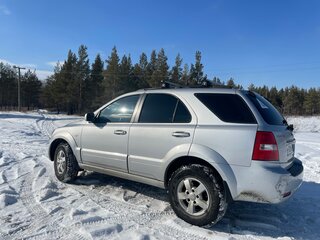 2007 Kia Sorento I Рестайлинг, серебристый, 900000 рублей, вид 2