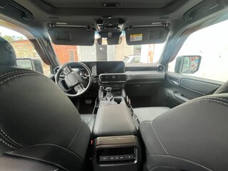2024 Toyota Land Cruiser Prado 250 Series, чёрный, 11600000 рублей, вид 3