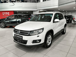 2012 Volkswagen Tiguan I Рестайлинг, белый, 930000 рублей, вид 1