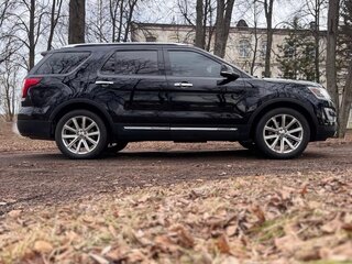 2017 Ford Explorer V Рестайлинг, чёрный, 2150000 рублей, вид 1