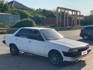 1987 Toyota Carina 4-speed IV (T150), белый, 250000 рублей, вид 5