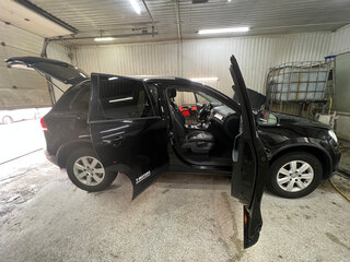 2012 Volkswagen Touareg II, чёрный, 1800000 рублей, вид 2