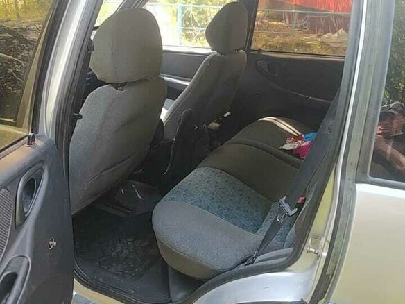 2004 Chevrolet Niva I, серебристый, 260000 рублей - вид 3