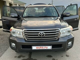 2013 Toyota Land Cruiser 200 Series Рестайлинг 1, серый, 4200000 рублей, вид 1