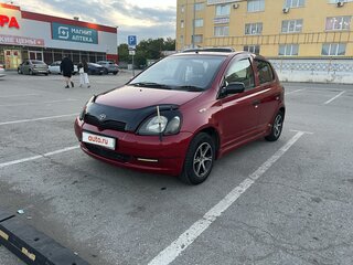 2000 Toyota Vitz I (P10), красный, 450000 рублей, вид 1