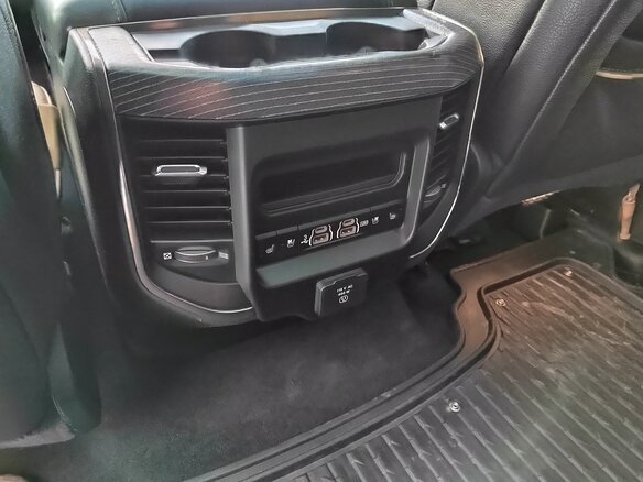2018 Ram 1500 Crew Cab eTorque V, белый, 7000000 рублей - вид 16