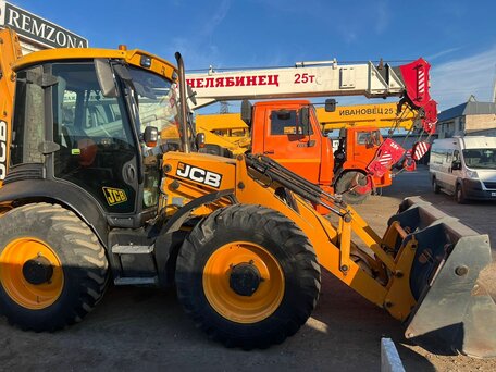 2010 JCB 4CX, жёлтый, 8350000 рублей, вид 1