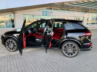2015 Porsche Cayenne Diesel II Рестайлинг (958), чёрный, 4800000 рублей, вид 5