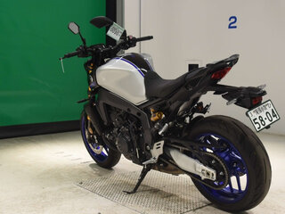 2024 Yamaha MT-09 (FZ-09), чёрный, 1400000 рублей, вид 5