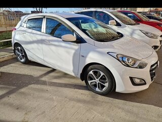2016 Hyundai i30 II Рестайлинг, белый, 2850000 рублей, вид 1