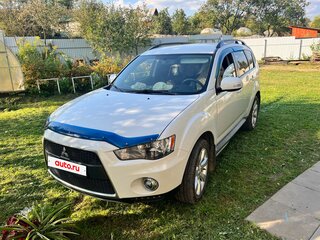 2012 Mitsubishi Outlander II Рестайлинг, белый, 1240000 рублей, вид 3