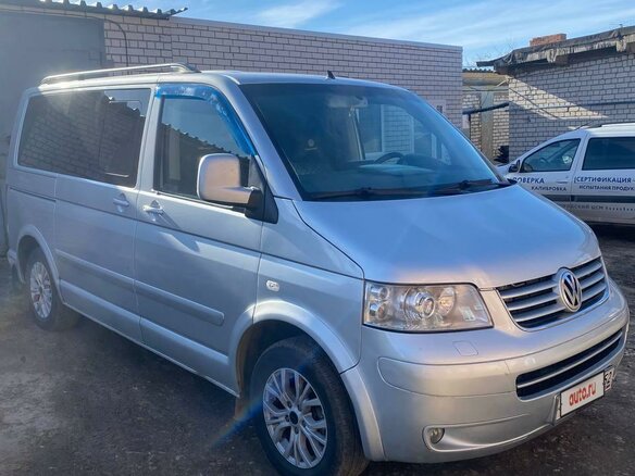 2006 Volkswagen Multivan T5, серый, 1250000 рублей - вид 2