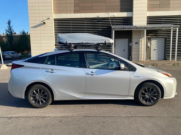 2020 Toyota Prius IV Рестайлинг (XW50), серый, 2370000 рублей - вид 18