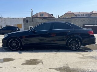 2012 Mercedes-Benz E-Класс 220 7G-Tronic IV (W212, S212, C207), чёрный, 1650000 рублей, вид 3