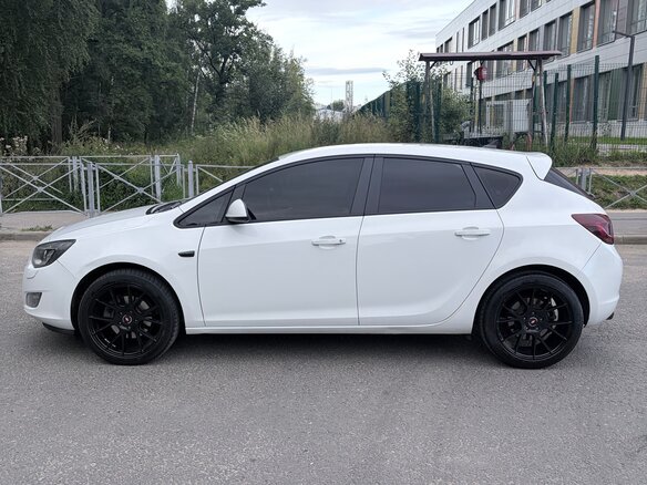 2010 Opel Astra J, белый, 700000 рублей - вид 8