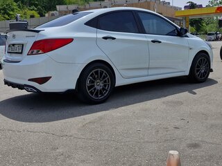 2014 Hyundai Solaris I, белый, 780000 рублей, вид 4