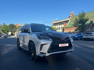 2020 Lexus LX 570 III Рестайлинг 2, белый, 13300000 рублей, вид 4
