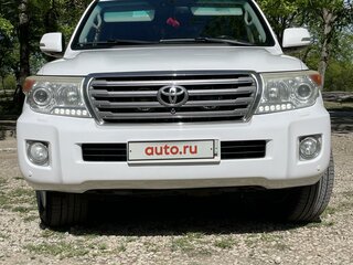 2012 Toyota Land Cruiser 200 Series Рестайлинг 1, белый, 4600000 рублей, вид 2