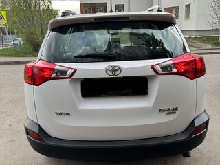 2015 Toyota RAV4 IV (XA40), белый, 2250000 рублей, вид 4