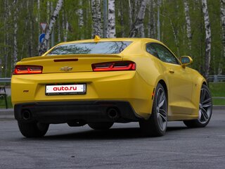 2016 Chevrolet Camaro VI, жёлтый, 3210000 рублей, вид 3