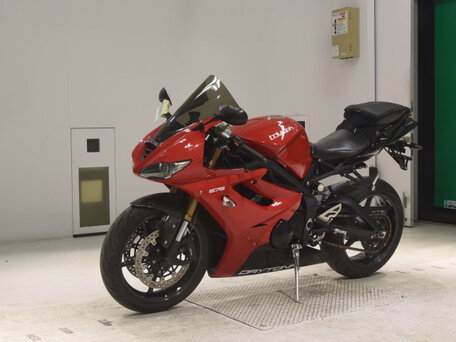 2013 Triumph Daytona 675, красный, 650000 рублей, вид 4