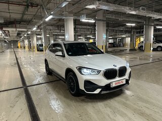 2020 BMW X1 25e xDrive II (F48) Рестайлинг, белый, 2690000 рублей, вид 2