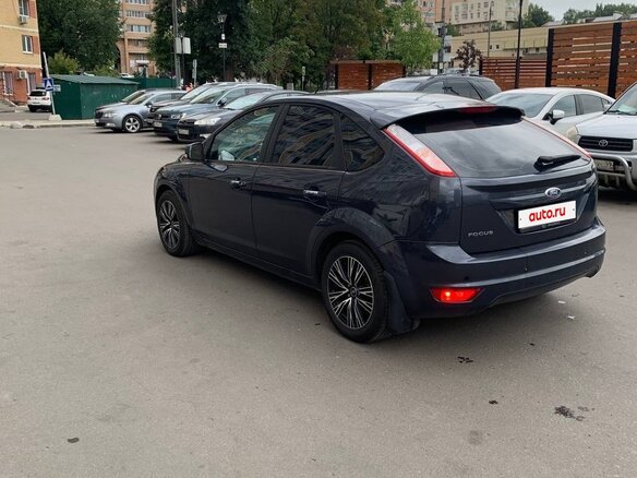 2010 Ford Focus II Рестайлинг, серый, 750000 рублей - вид 16