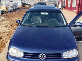 2000 Volkswagen Golf IV, синий, 400000 рублей, вид 3