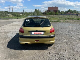 2002 Peugeot 206, жёлтый, 125695 рублей, вид 4