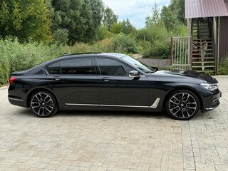 2017 BMW 7 серии Long 730Ld xDrive VI (G11/G12), чёрный, 2770000 рублей, вид 4