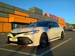 2020 Toyota Camry VIII (XV70), белый, 2650000 рублей, вид 1