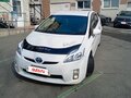 2011 Toyota Prius III (XW30), белый, 900000 рублей - вид 3