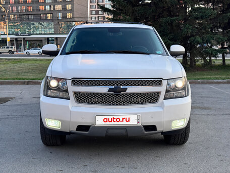 2011 Chevrolet Tahoe 6AT III, белый, 3480000 рублей, вид 4