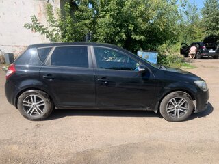 2010 Kia Ceed I Рестайлинг, чёрный, 800000 рублей, вид 4