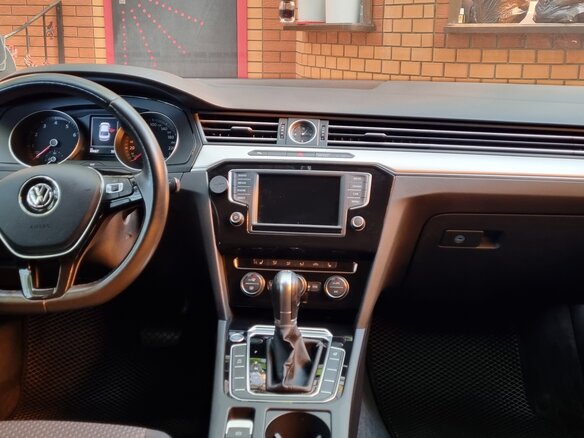 2017 Volkswagen Passat B8, серый, 1390000 рублей - вид 7