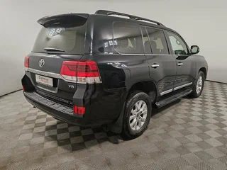 2015 Toyota Land Cruiser 200 Series Рестайлинг 2, чёрный, 4800000 рублей, вид 5