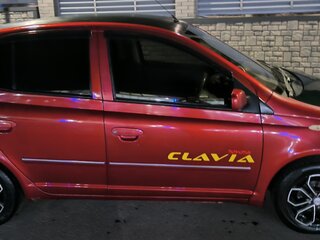 2001 Toyota Vitz I (P10), красный, 345000 рублей, вид 3