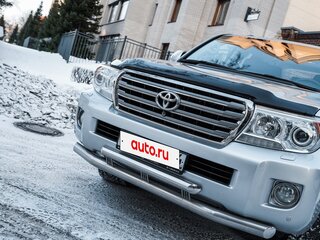 2012 Toyota Land Cruiser 200 Series Рестайлинг 1, серебристый, 4099000 рублей, вид 4