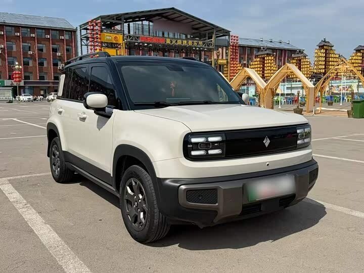 Открыть фотографии: Baojun Yep Plus