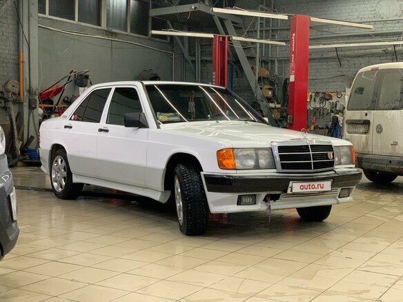 1991 Mercedes-Benz 190 (W201), белый, 420000 рублей - вид 1