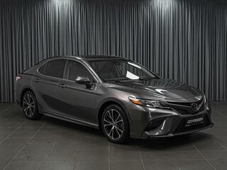 2020 Toyota Camry US Market VIII (XV70), серый, 2259500 рублей, вид 1