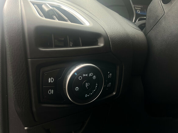 2018 Ford Focus III Рестайлинг, серый - вид 14