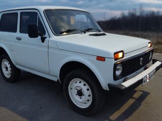 1997 Lada (ВАЗ) 2121 (4x4) I Рестайлинг, белый, 300000 рублей, вид 1