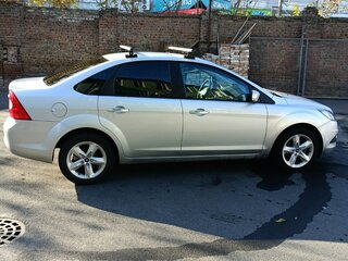 2011 Ford Focus II Рестайлинг, серебристый, 950000 рублей, вид 3