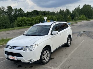 2012 Mitsubishi Outlander III, белый, 1350000 рублей, вид 1