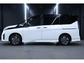 2023 Nissan Serena VI (C28), белый, 2300000 рублей, вид 4