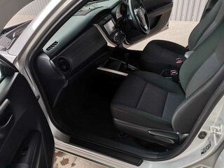 2018 Toyota Corolla Fielder XI (E160, E170) Рестайлинг 2, серебристый, 1300000 рублей, вид 2